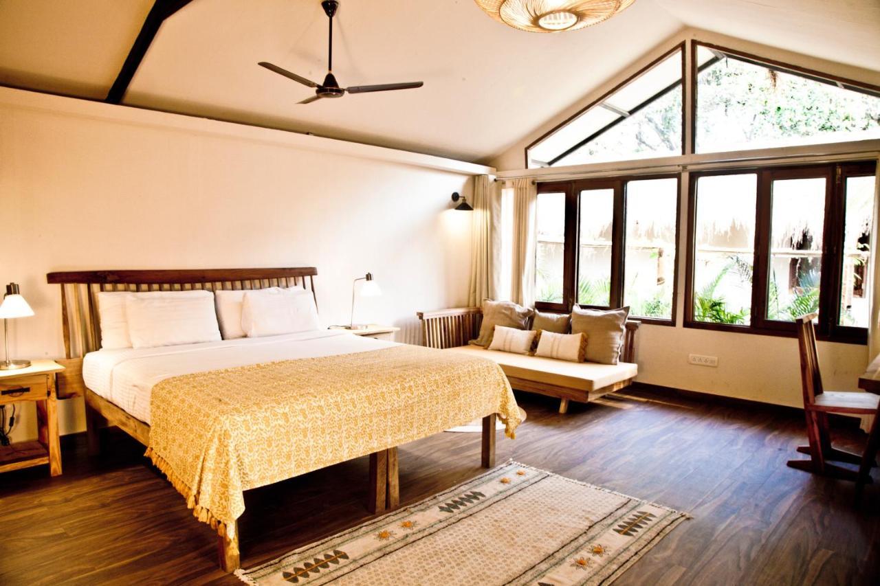 Anahata Retreat Beach Front Ashwem Goa Mandrem Exterior photo