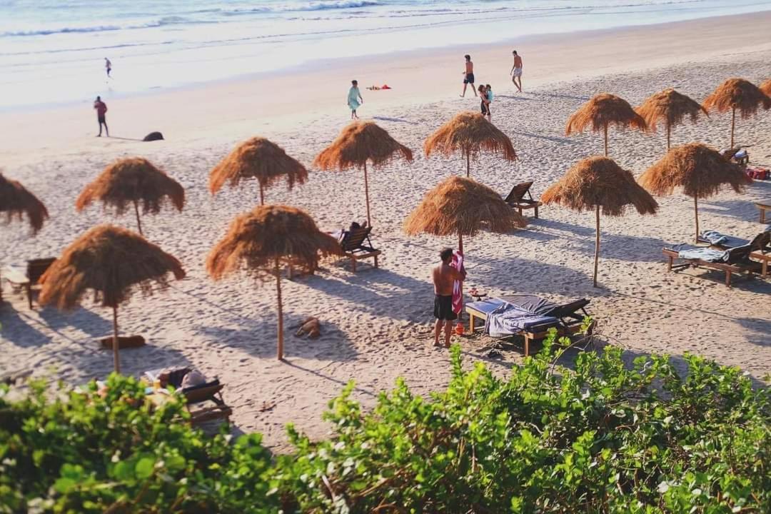 Anahata Retreat Beach Front Ashwem Goa Mandrem Exterior photo