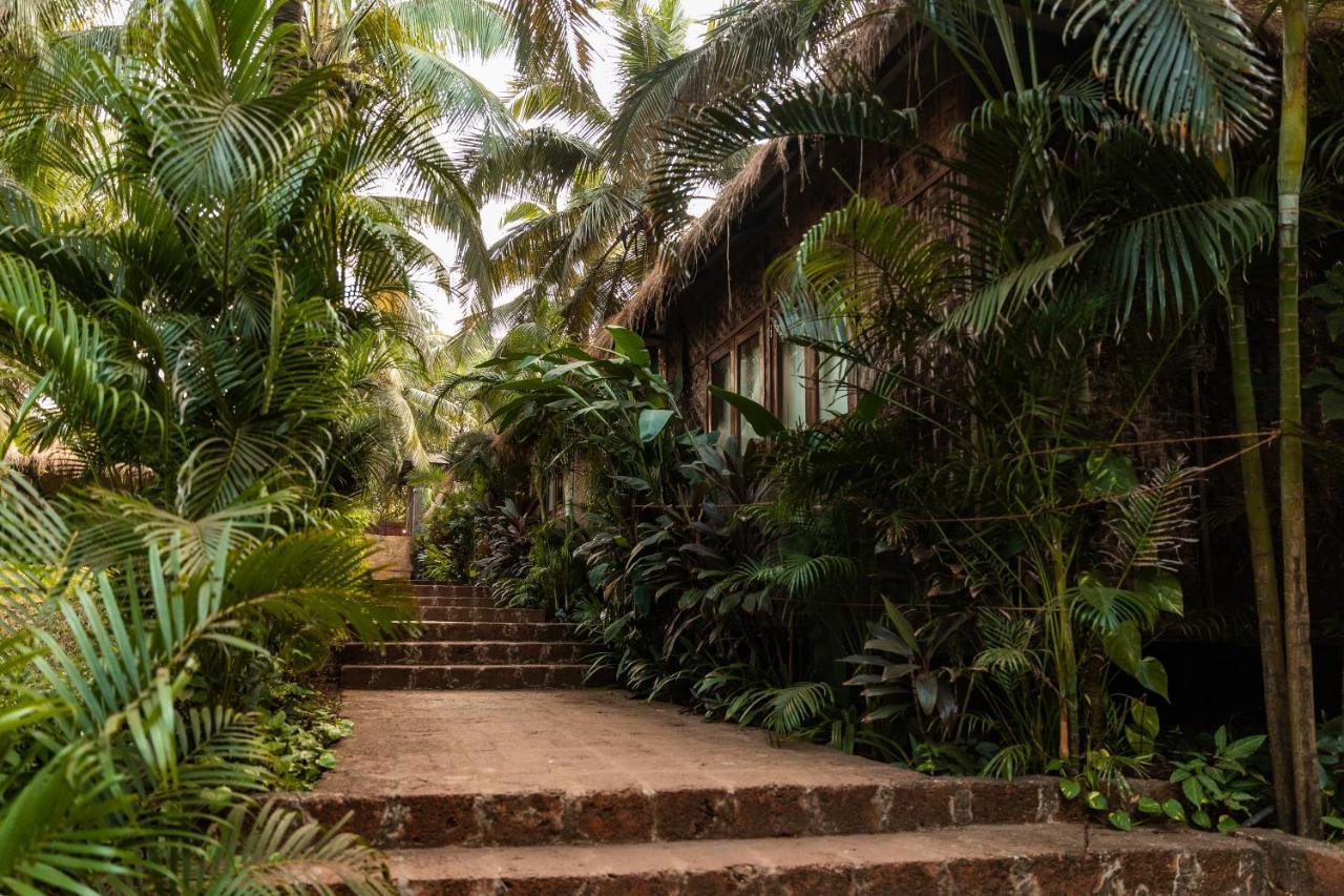 Anahata Retreat Beach Front Ashwem Goa Mandrem Exterior photo