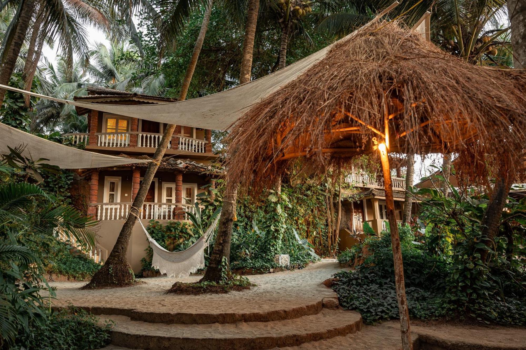 Anahata Retreat Beach Front Ashwem Goa Mandrem Exterior photo
