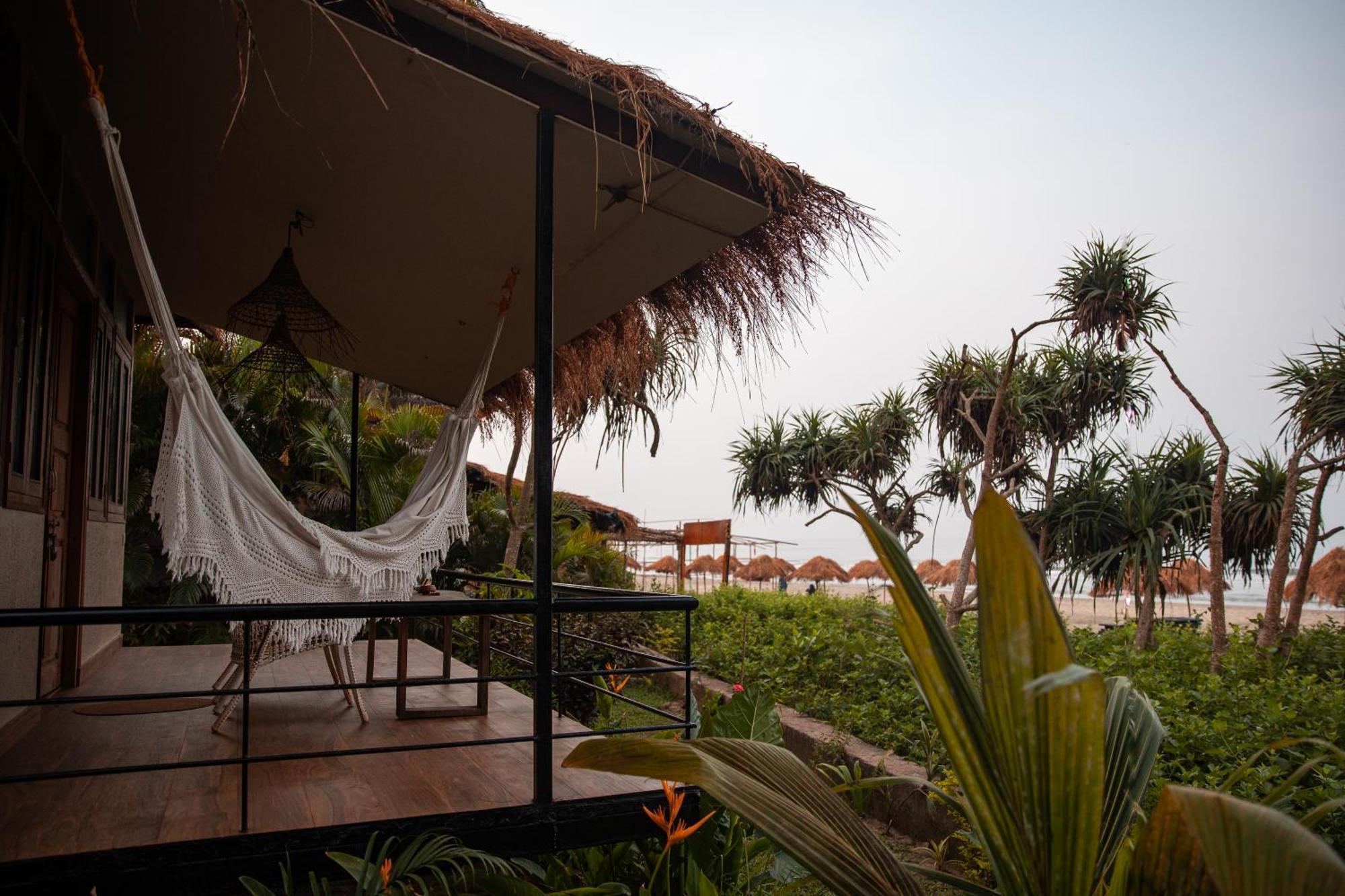 Anahata Retreat Beach Front Ashwem Goa Mandrem Exterior photo